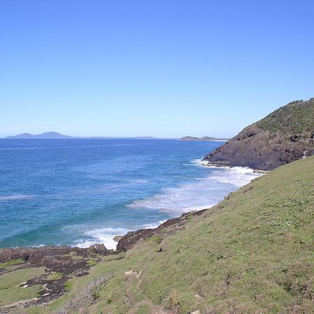 Oceanscape Luxury Beachfront Villas Scotts Head Exterior foto