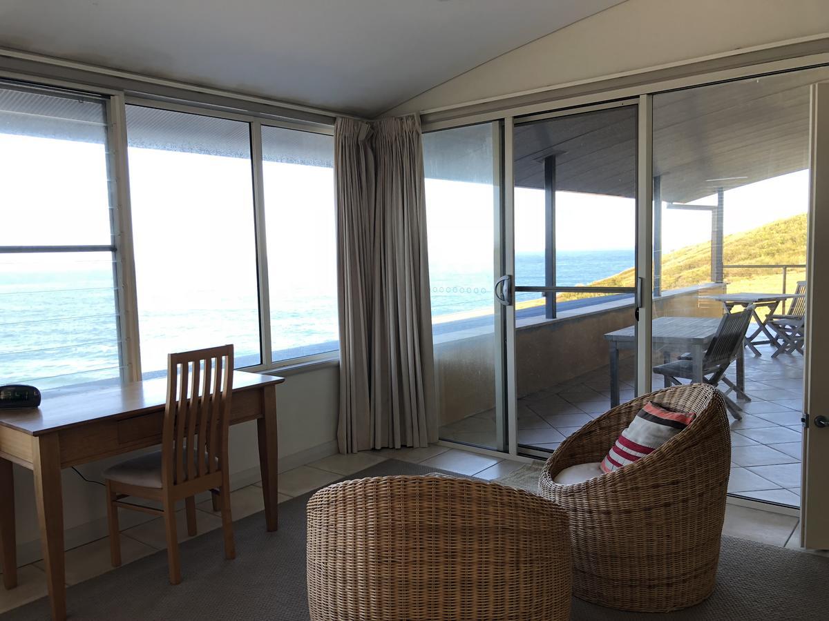 Oceanscape Luxury Beachfront Villas Scotts Head Quarto foto