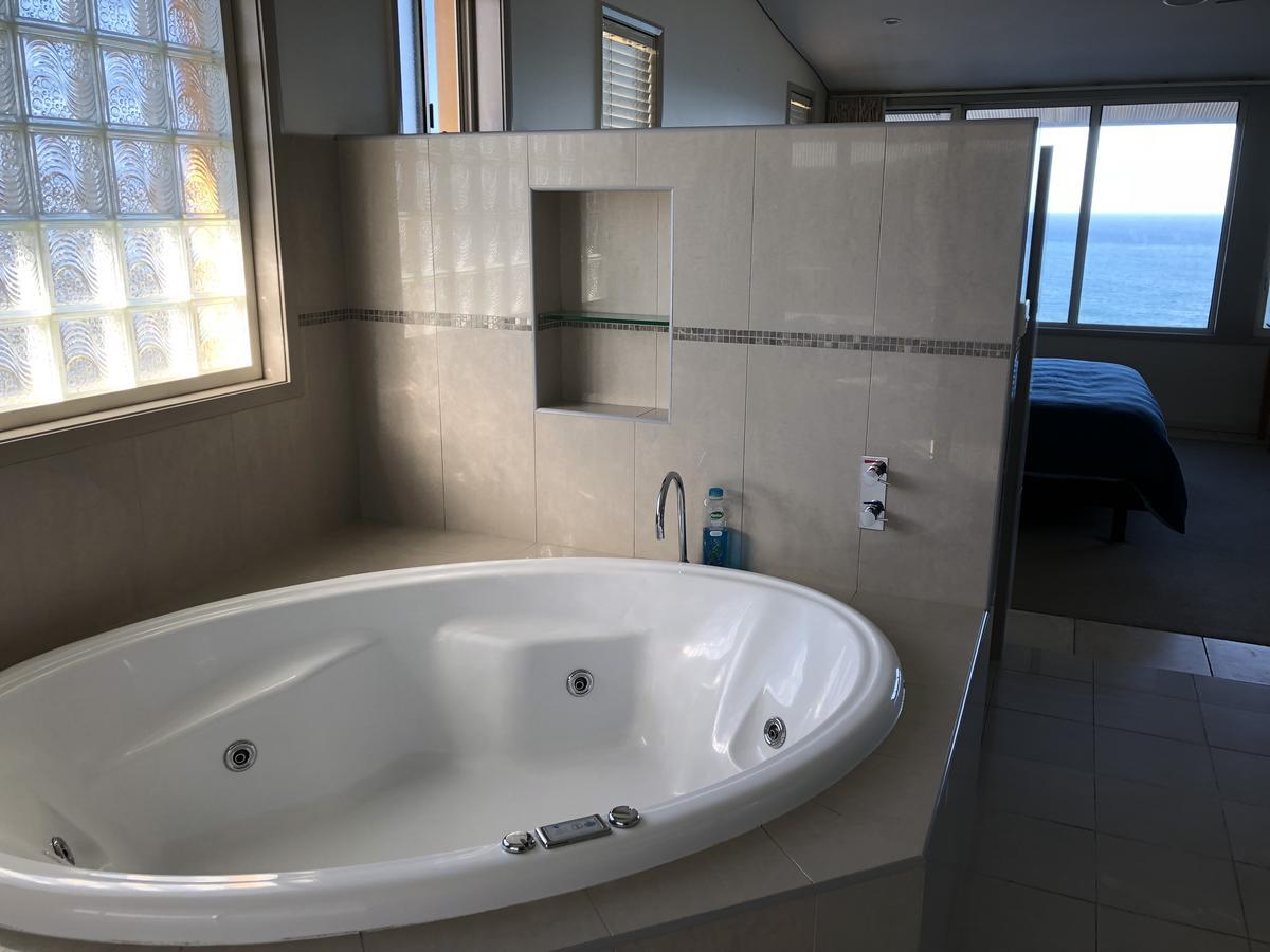 Oceanscape Luxury Beachfront Villas Scotts Head Quarto foto